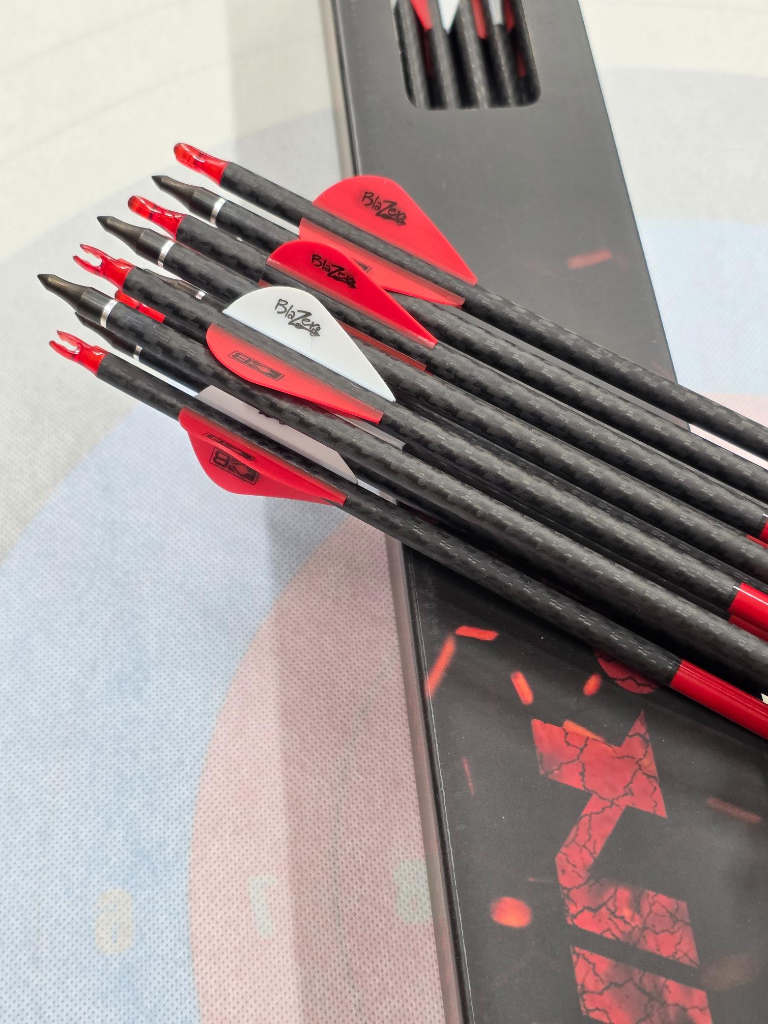 Стрела лучная карбоновая Niut Fire Hunter 3K 12 шт